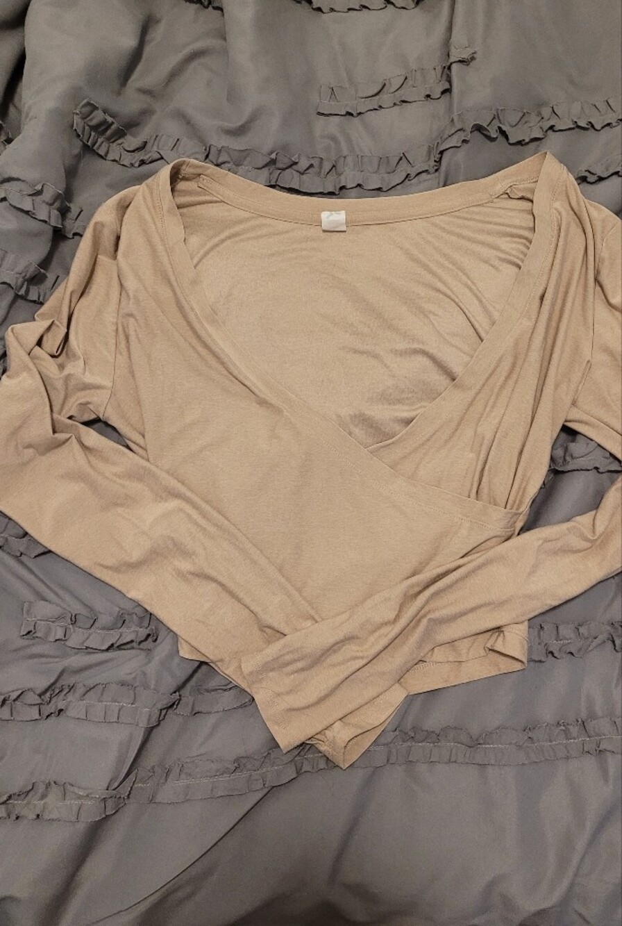Old Navy Oatmeal Activewear Wrap Top With Thumb Holes